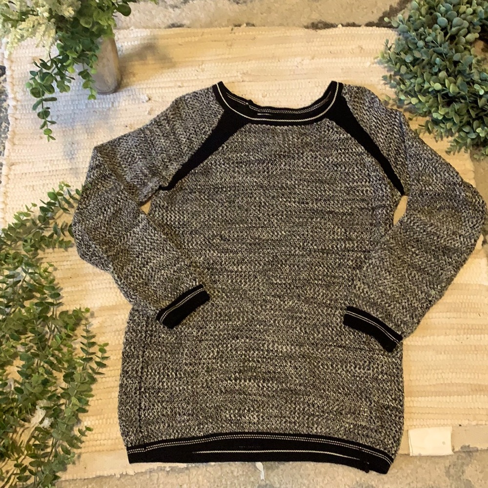 Katherine Barclays Tricot Size M